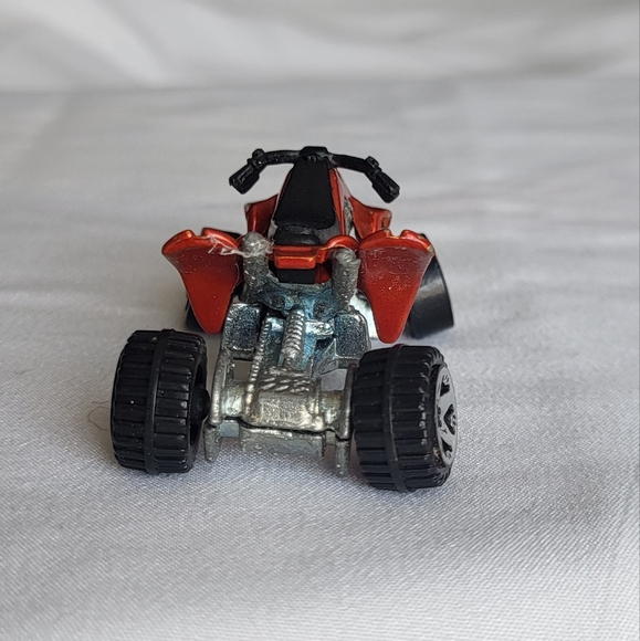 2002 Hot Wheels Sand Stinger - Picture 4 of 6